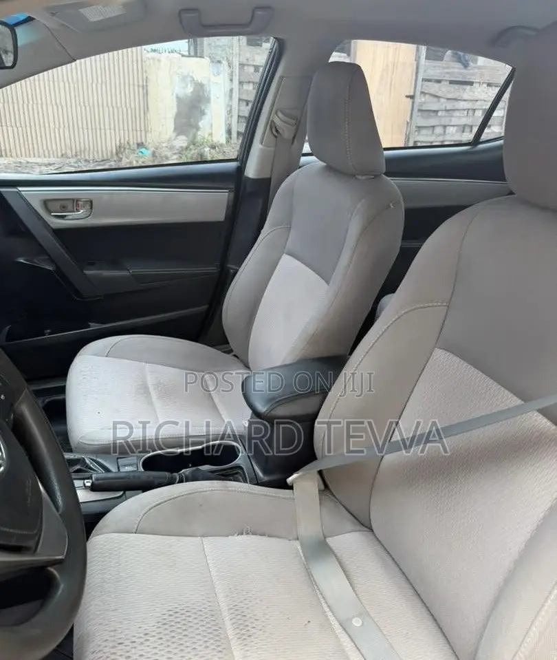 Toyota Corolla LE Eco Plus 4dr Sedan (1.8L 4cyl CVT) 2016 Silver