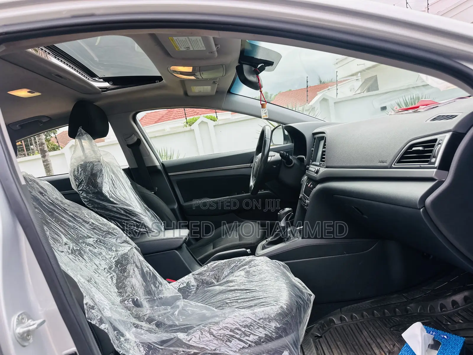 Hyundai Elantra Limited Sedan FWD (2.0L 4cyl 6A) 2017 Silver