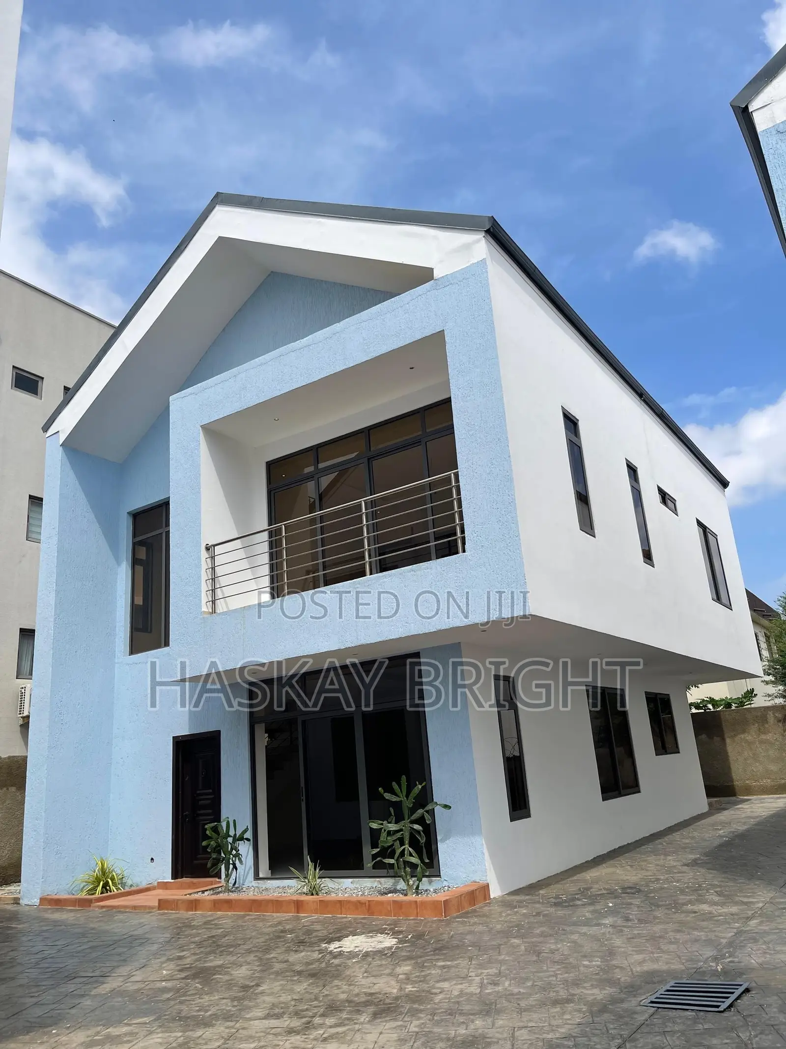3bdrm Townhouse / Terrace in Abelemkpe for rent