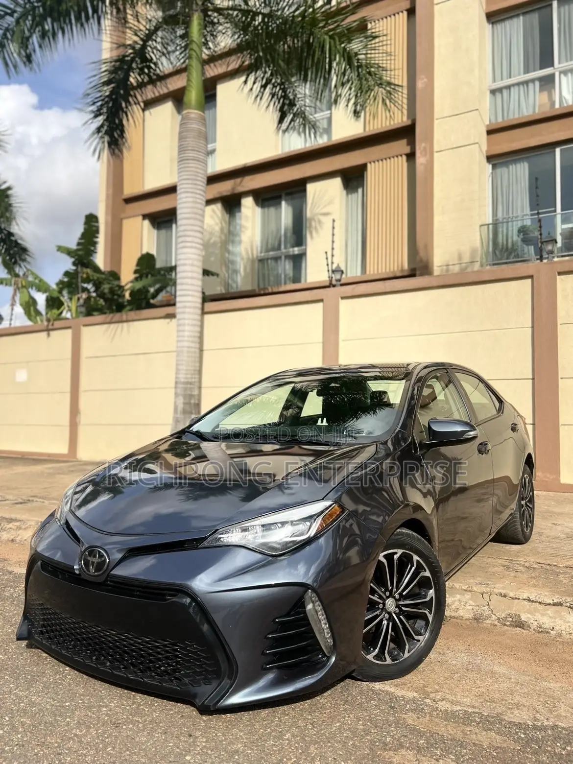 Toyota Corolla 2017 Gray