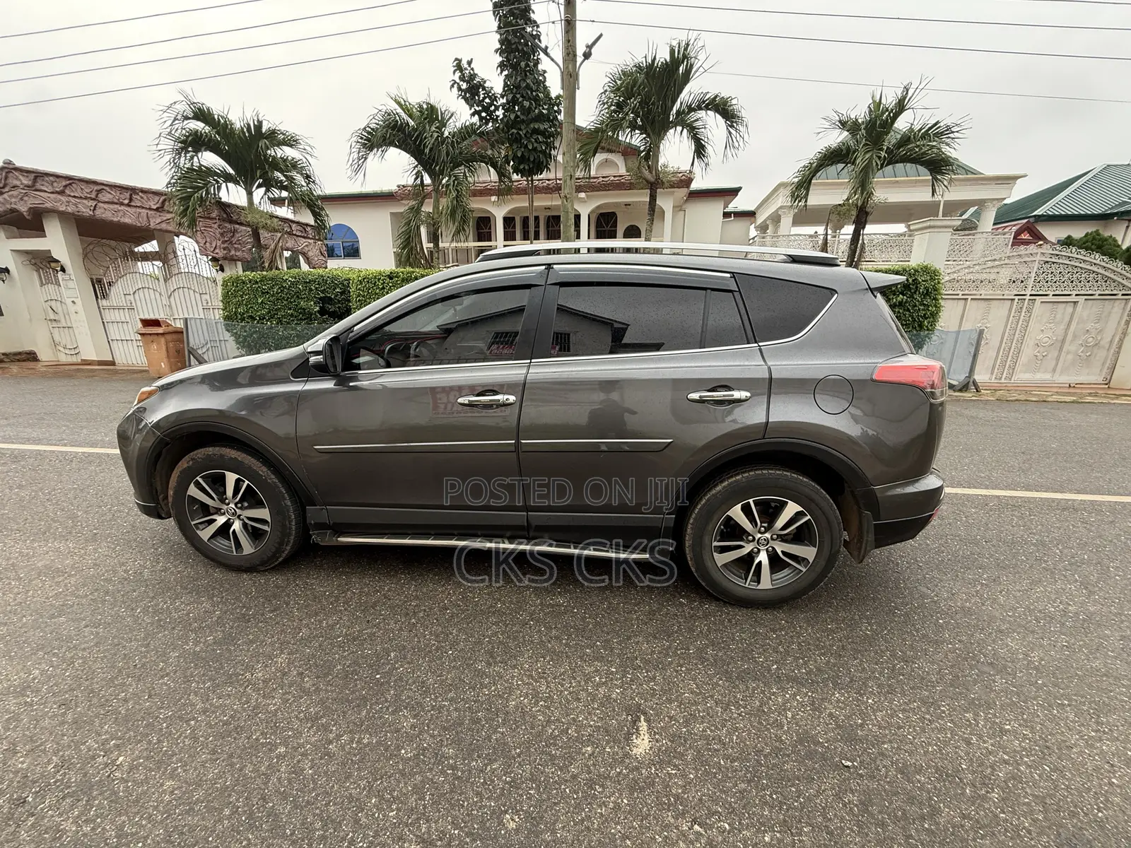 Toyota RAV4 2017 Gray