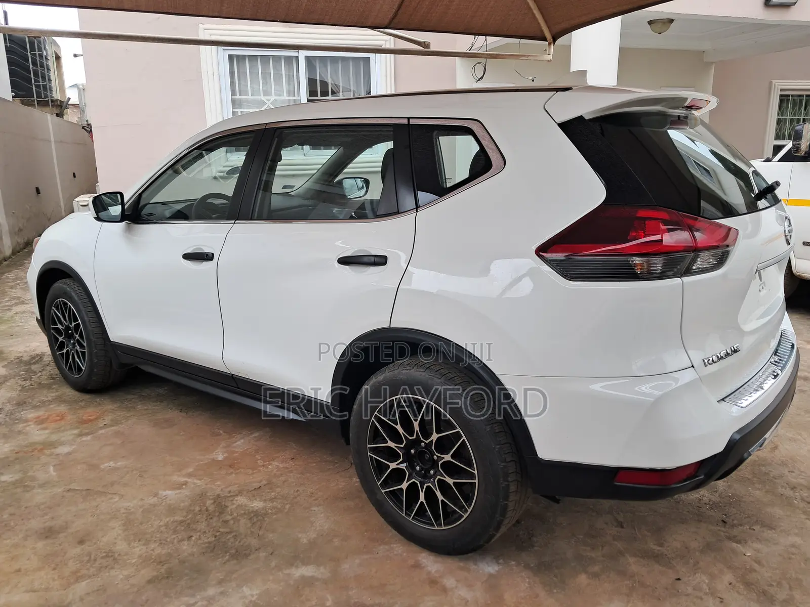 Nissan Rogue SV AWD 2018 White