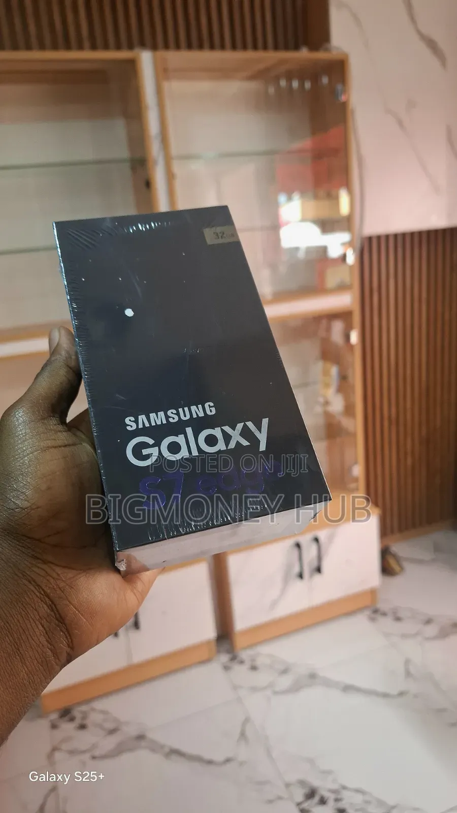 New Samsung Galaxy S7 edge 64 GB Black