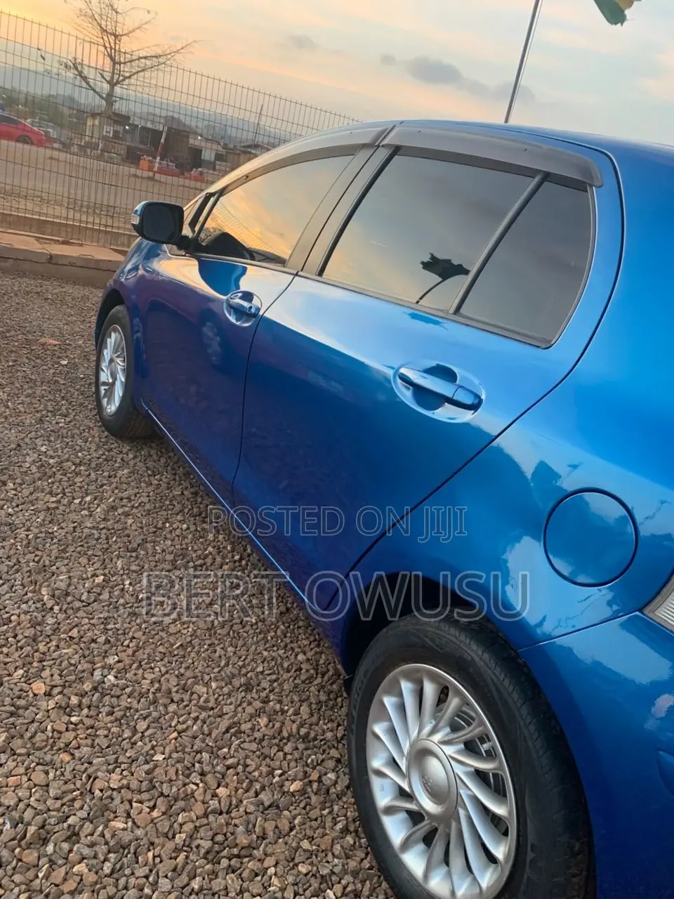 Toyota Vitz 2010 Blue