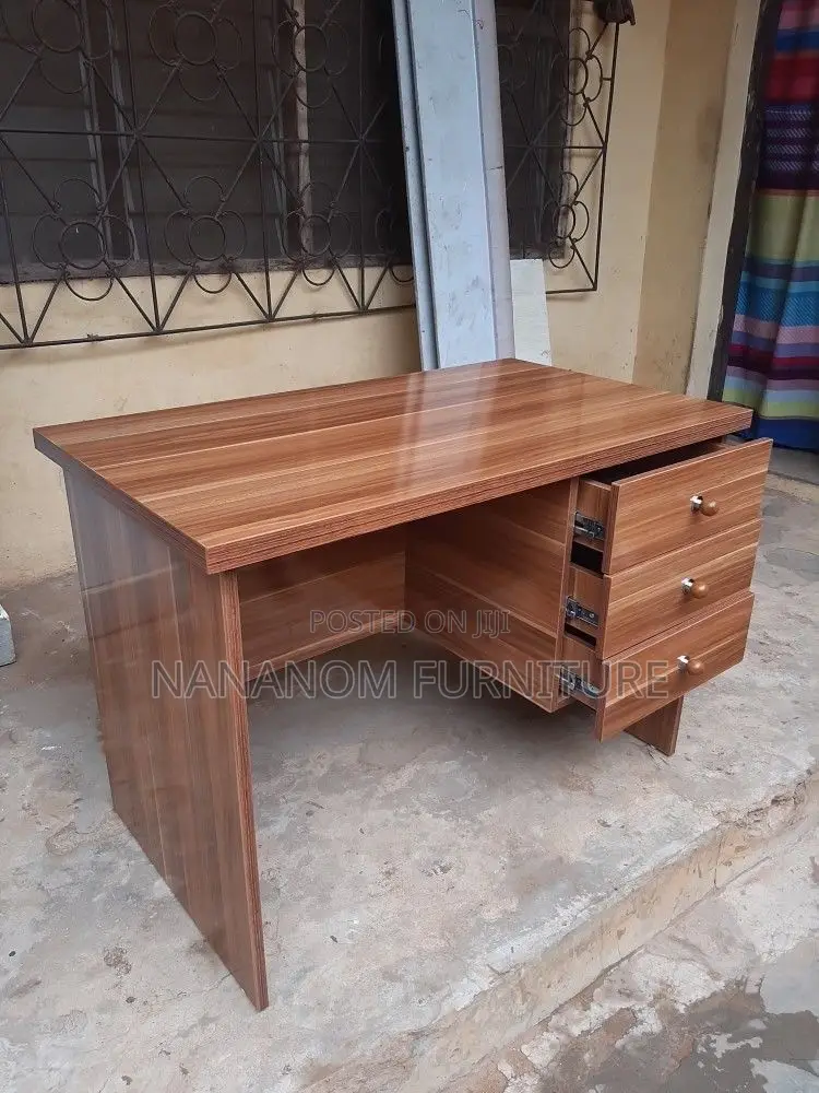 Quality Sprayed Desk Available.Free Delivery
