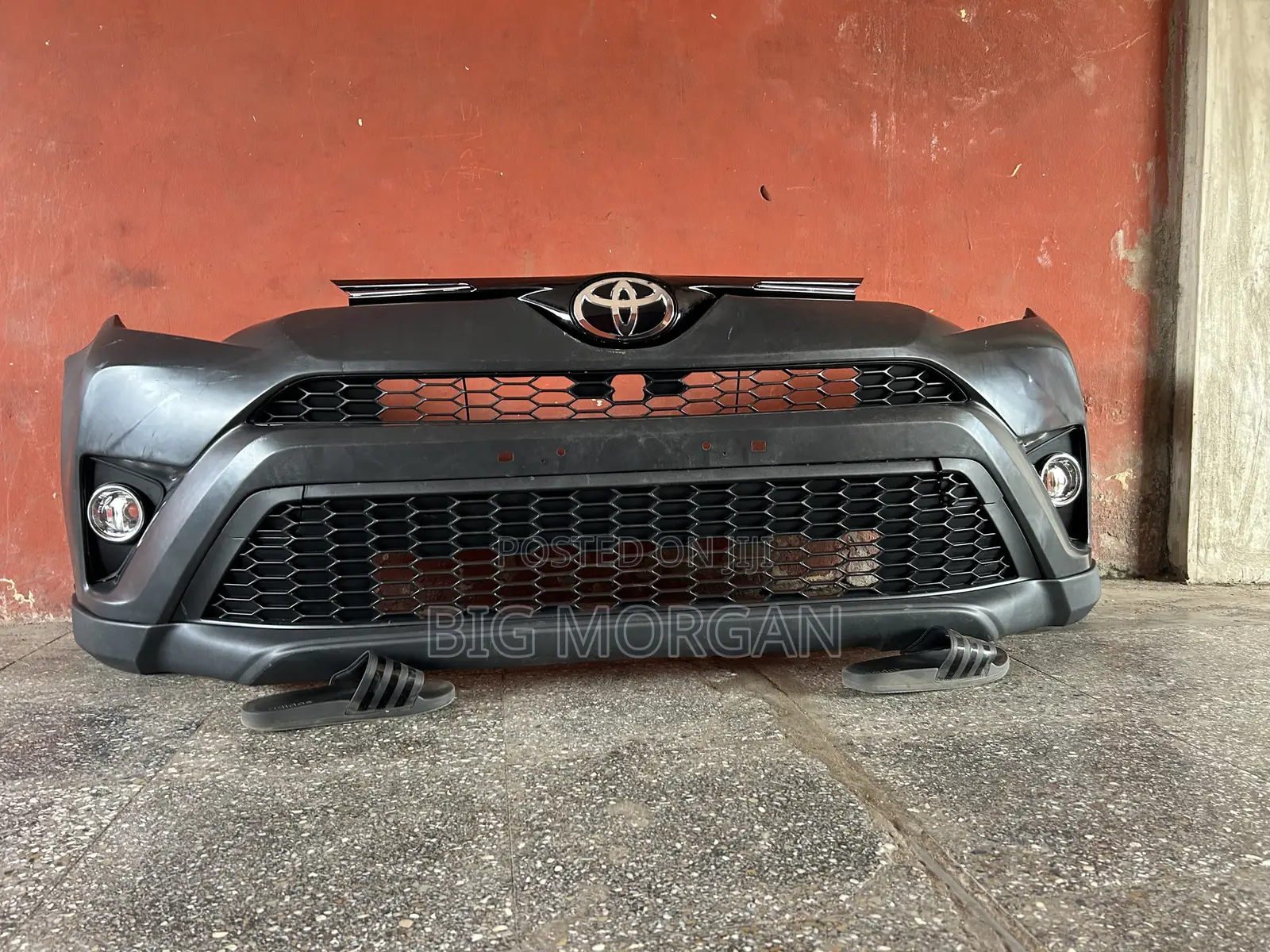 Toyota RAV4 2016 2017 2018 Front Bumper Complete