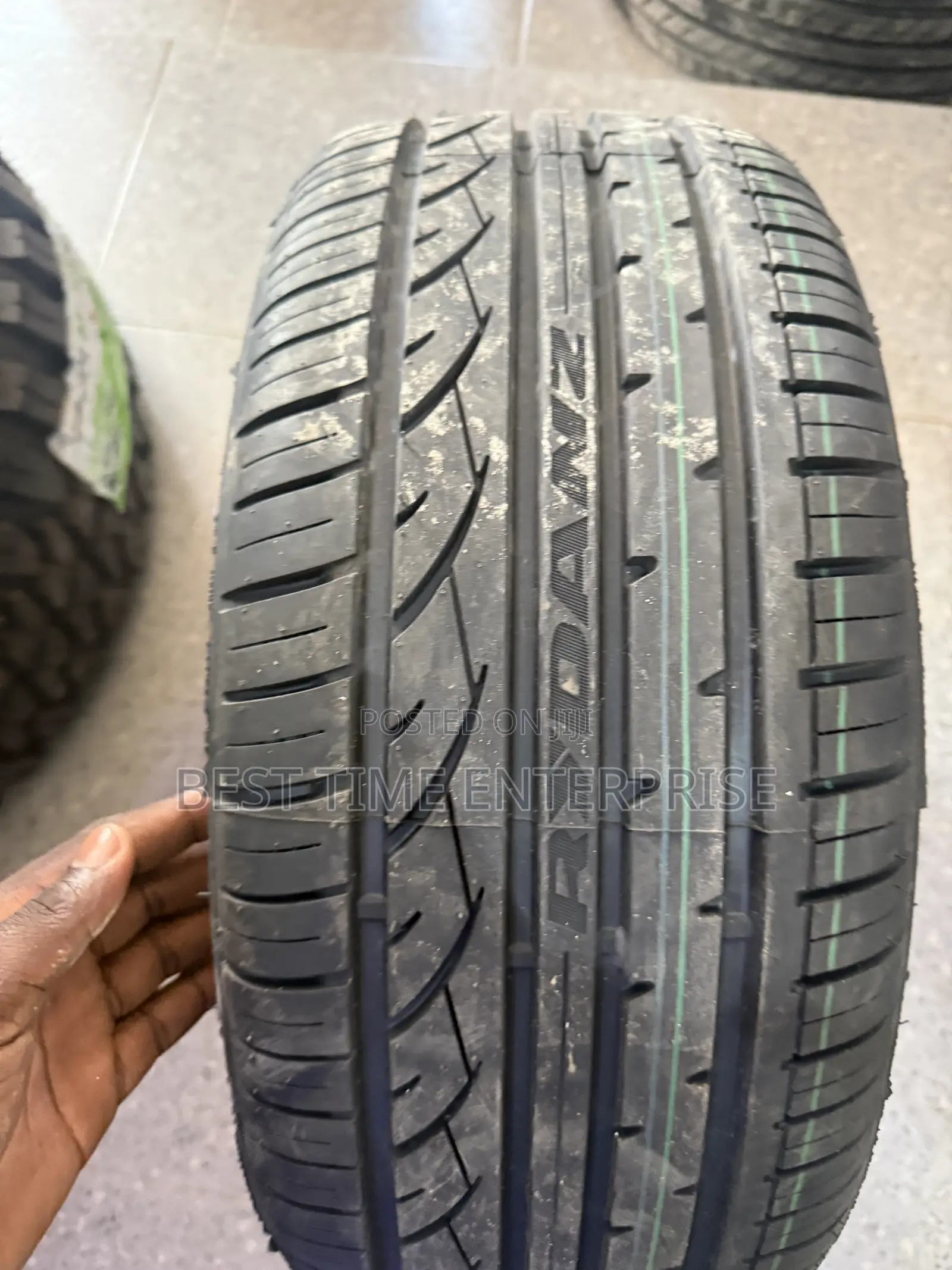 225/45 R17 Sports Rydanz Tyres