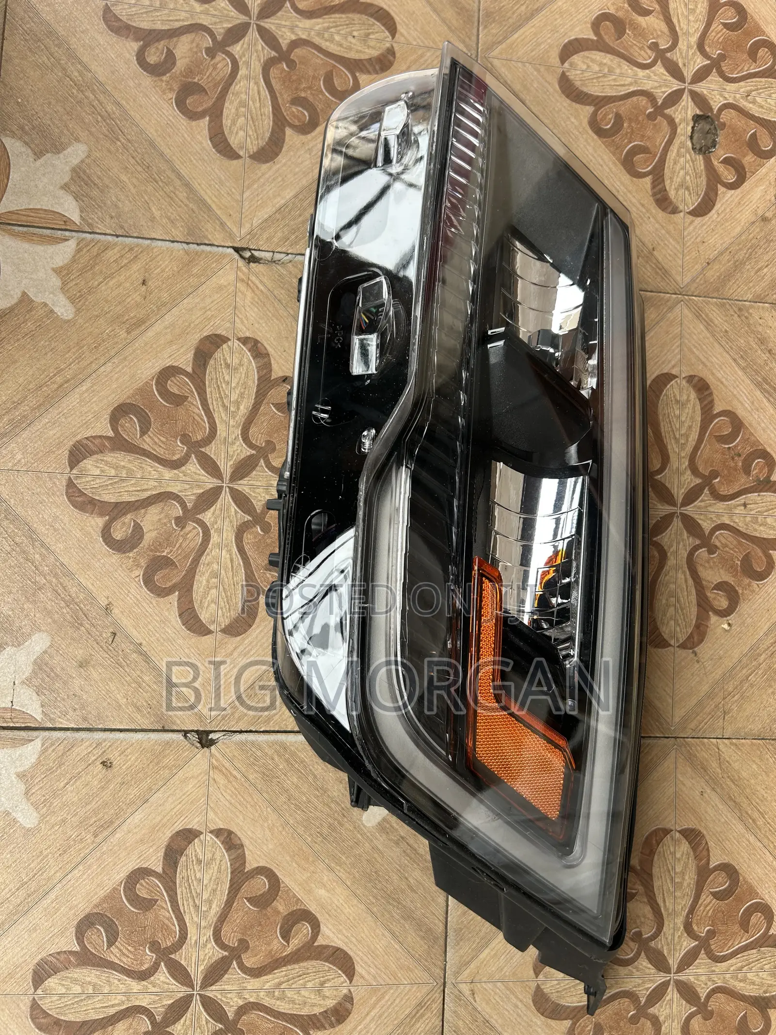 Ford Explorer 2017 2018 2019 Headlight