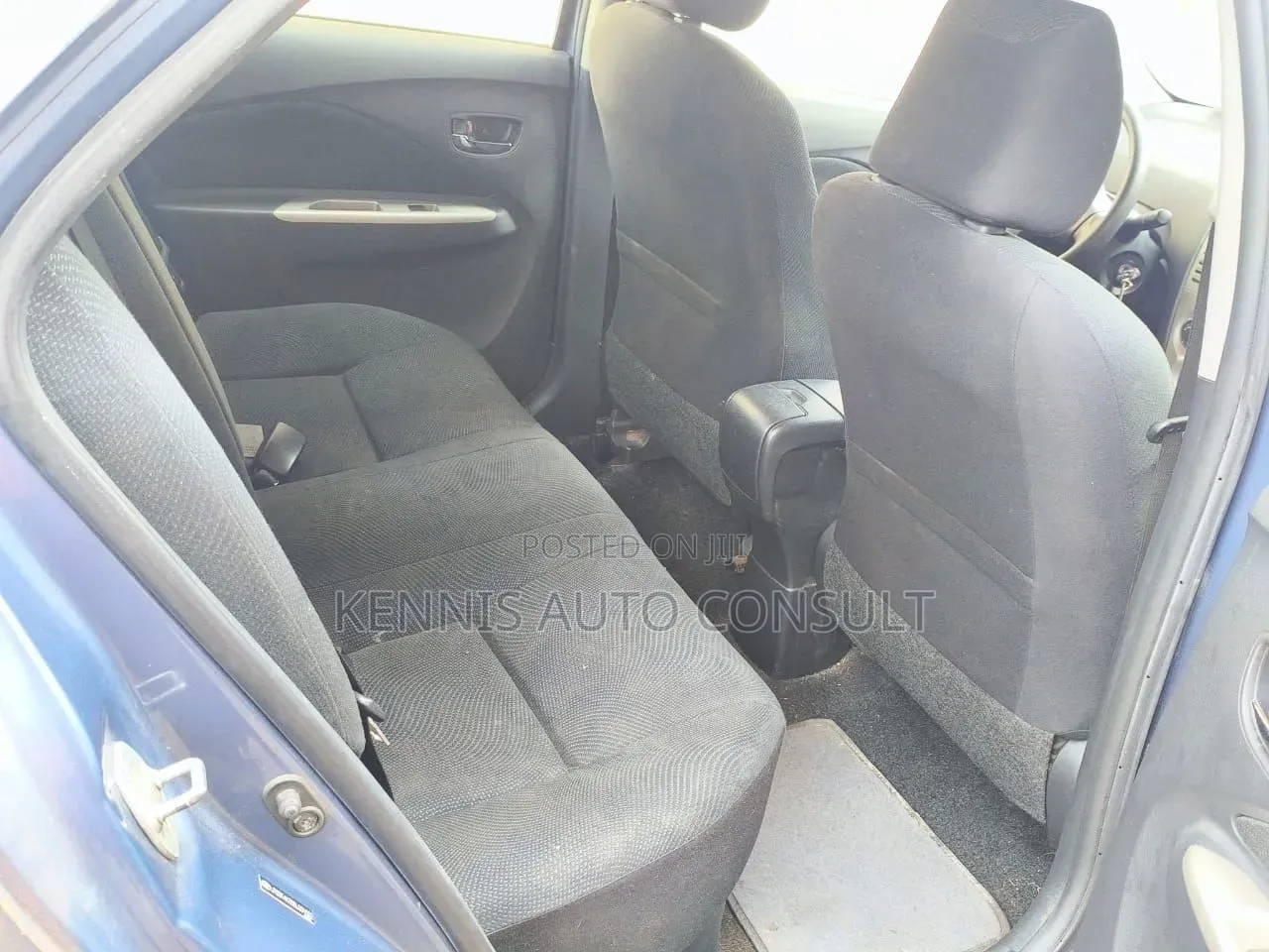 Toyota Yaris 2012 Blue