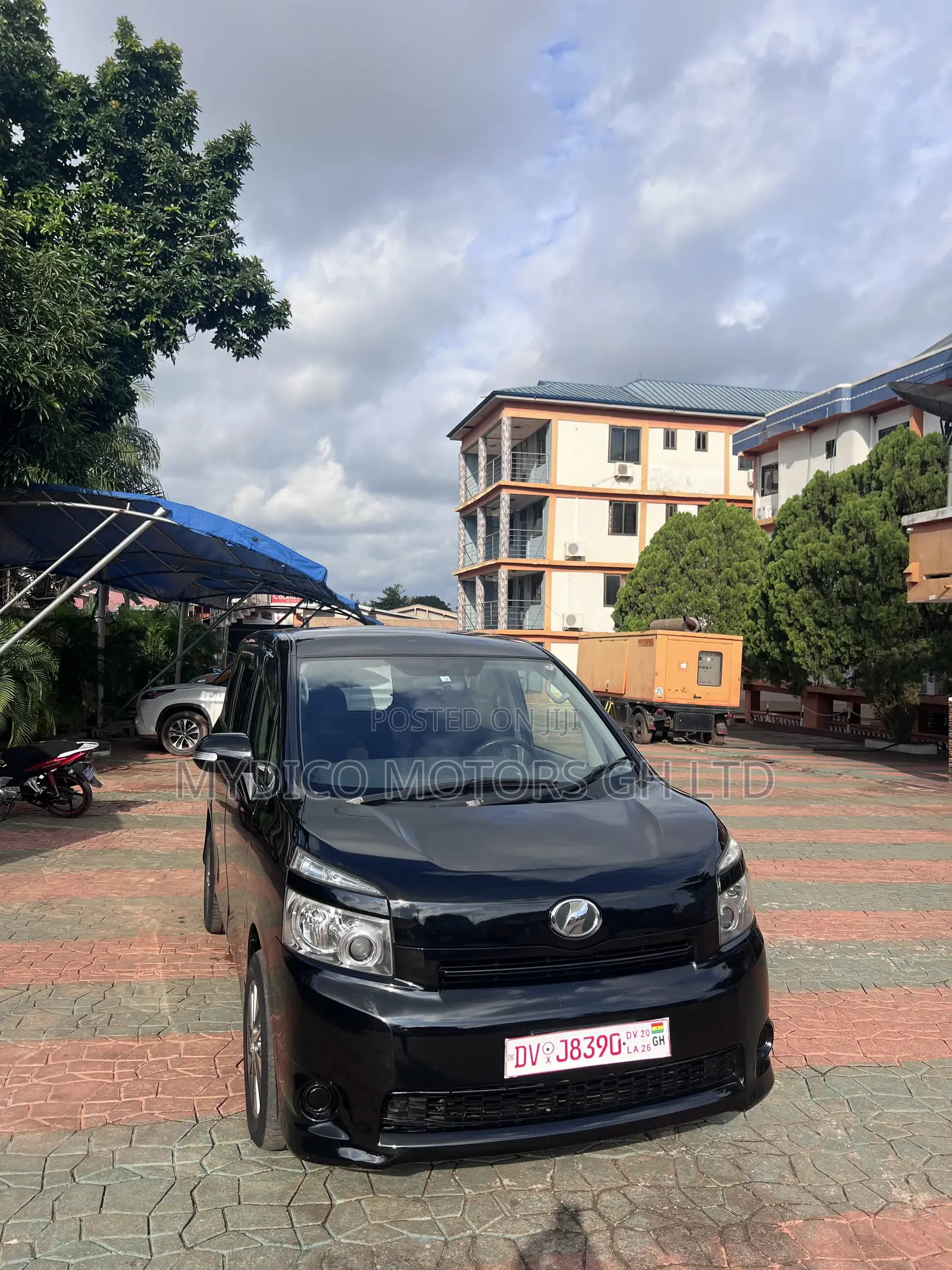 Toyota Voxy V 2WD 8-Seater 2010 Black