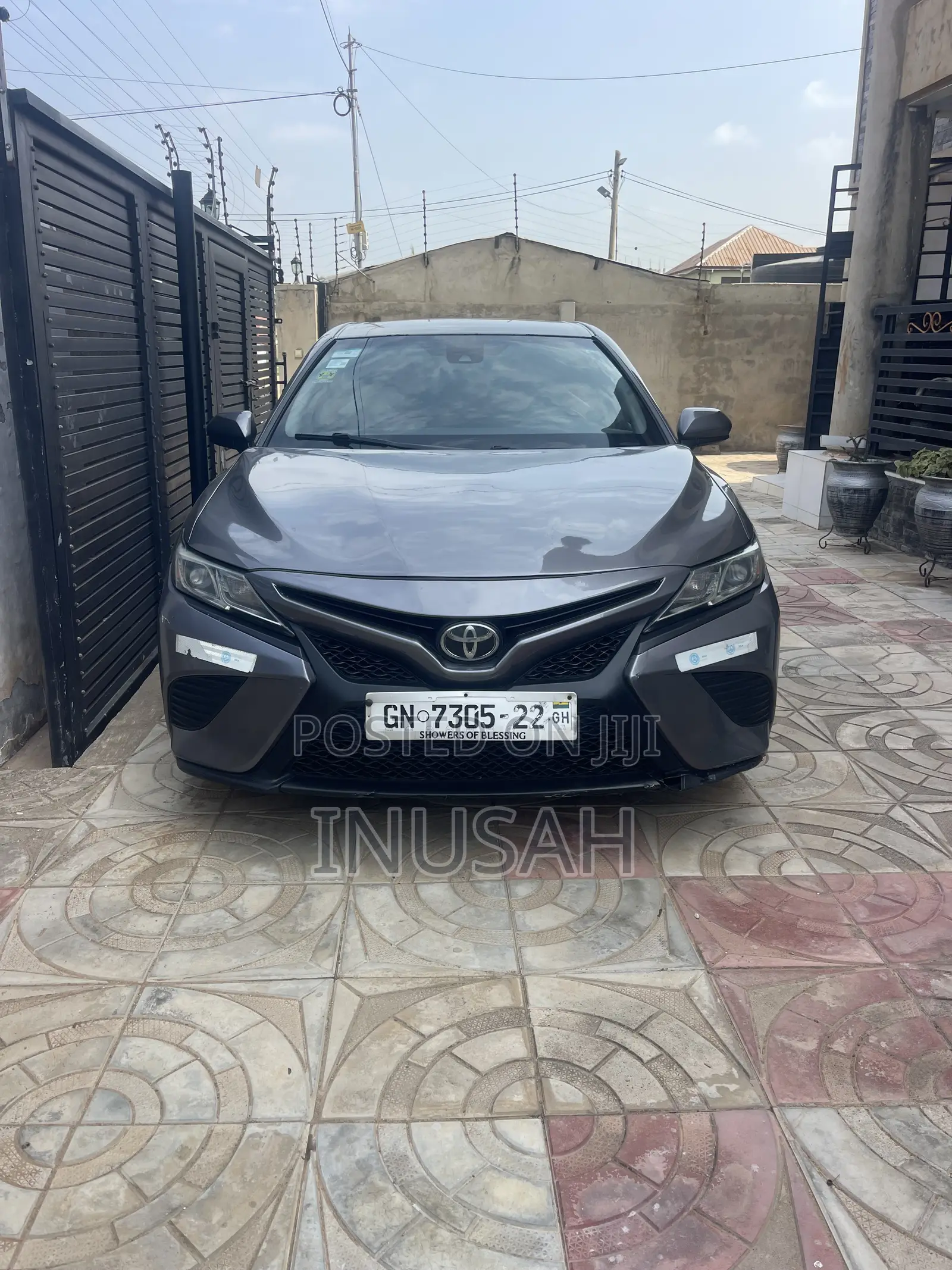 Toyota Camry SE (2.5L 4cyl 8A) 2019 Gray