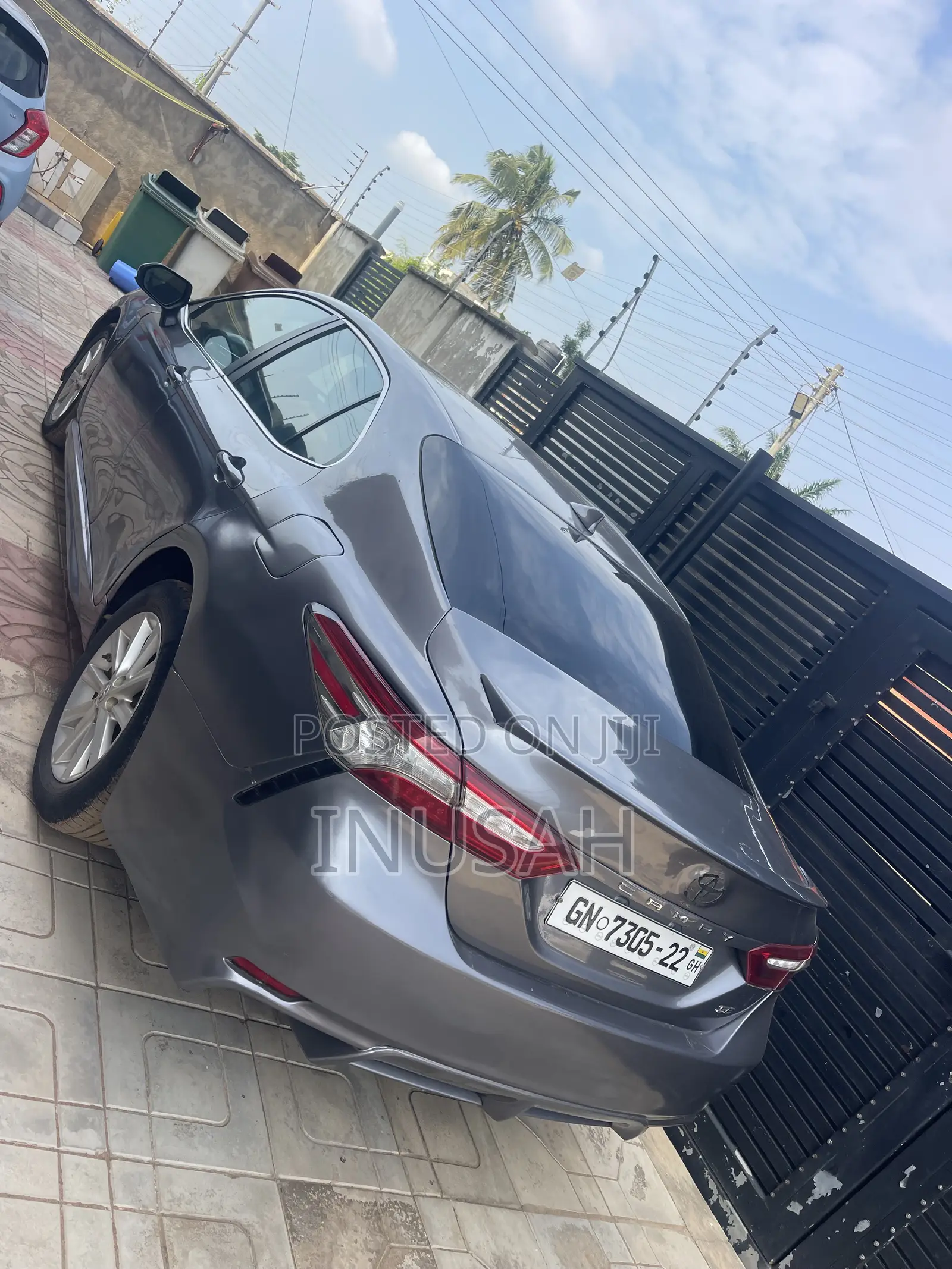 Toyota Camry SE (2.5L 4cyl 8A) 2019 Gray
