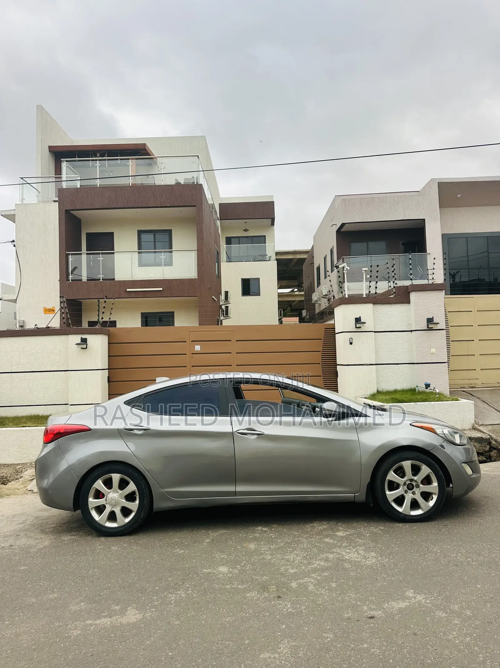 Hyundai Elantra Limited Sedan FWD (1.8L 4cyl 6A) 2013 Silver