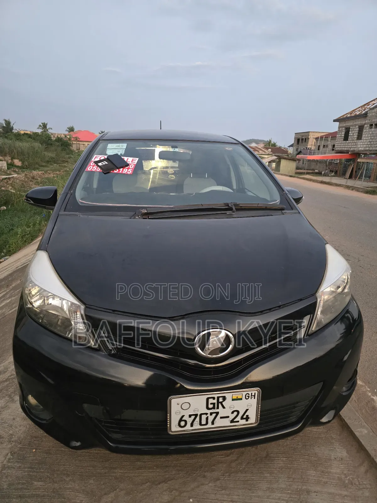 Toyota Vitz 1.5 FWD 5dr 2013 Black