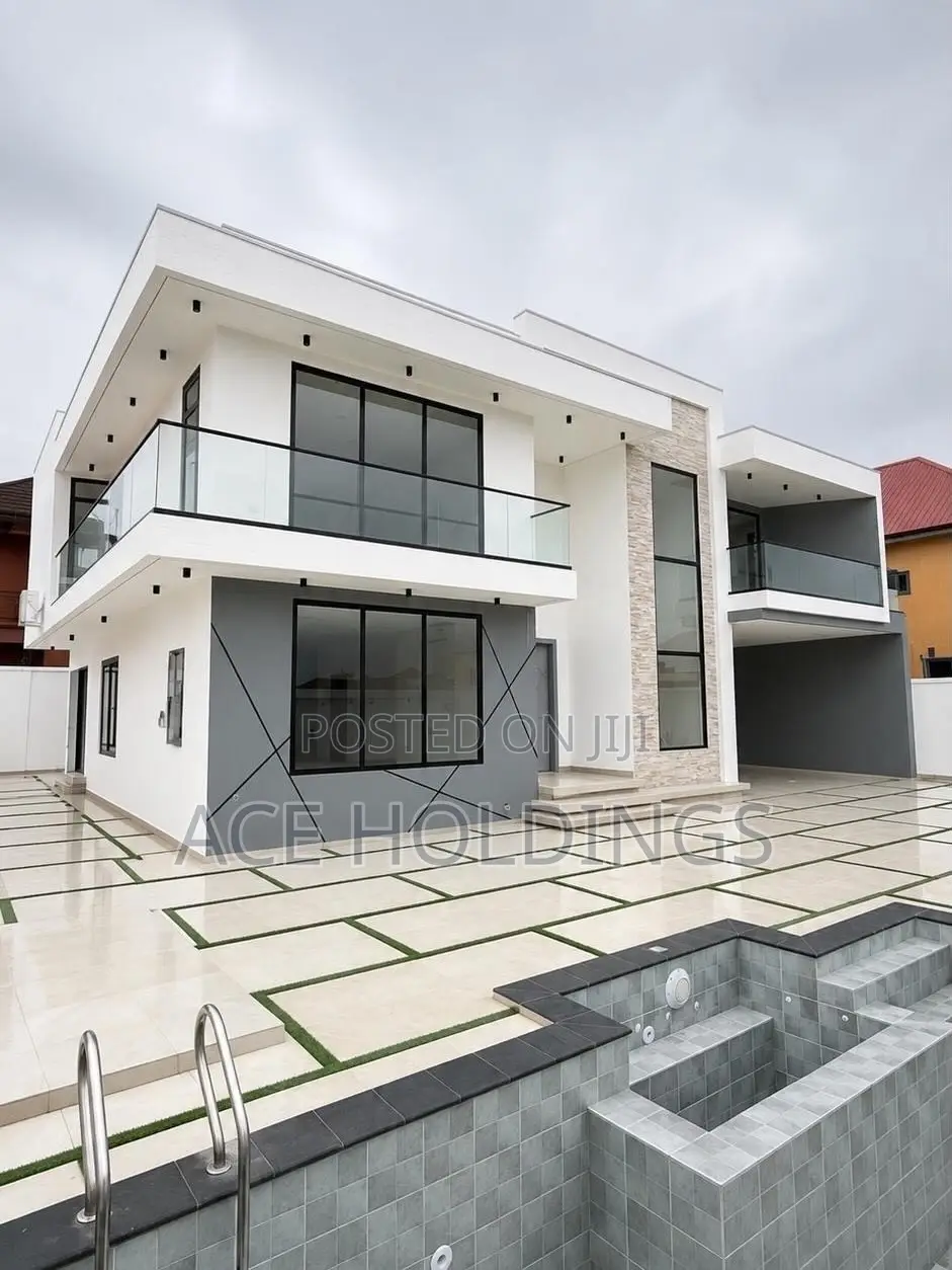 4bdrm Mansion in Adjiringanor, Adjiriganor for sale