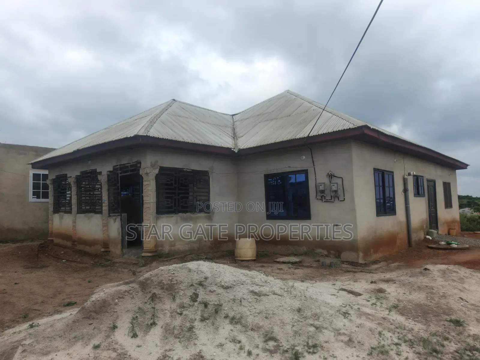 3bdrm House in Wadie Adwumakaase, Kumasi Metropolitan for sale