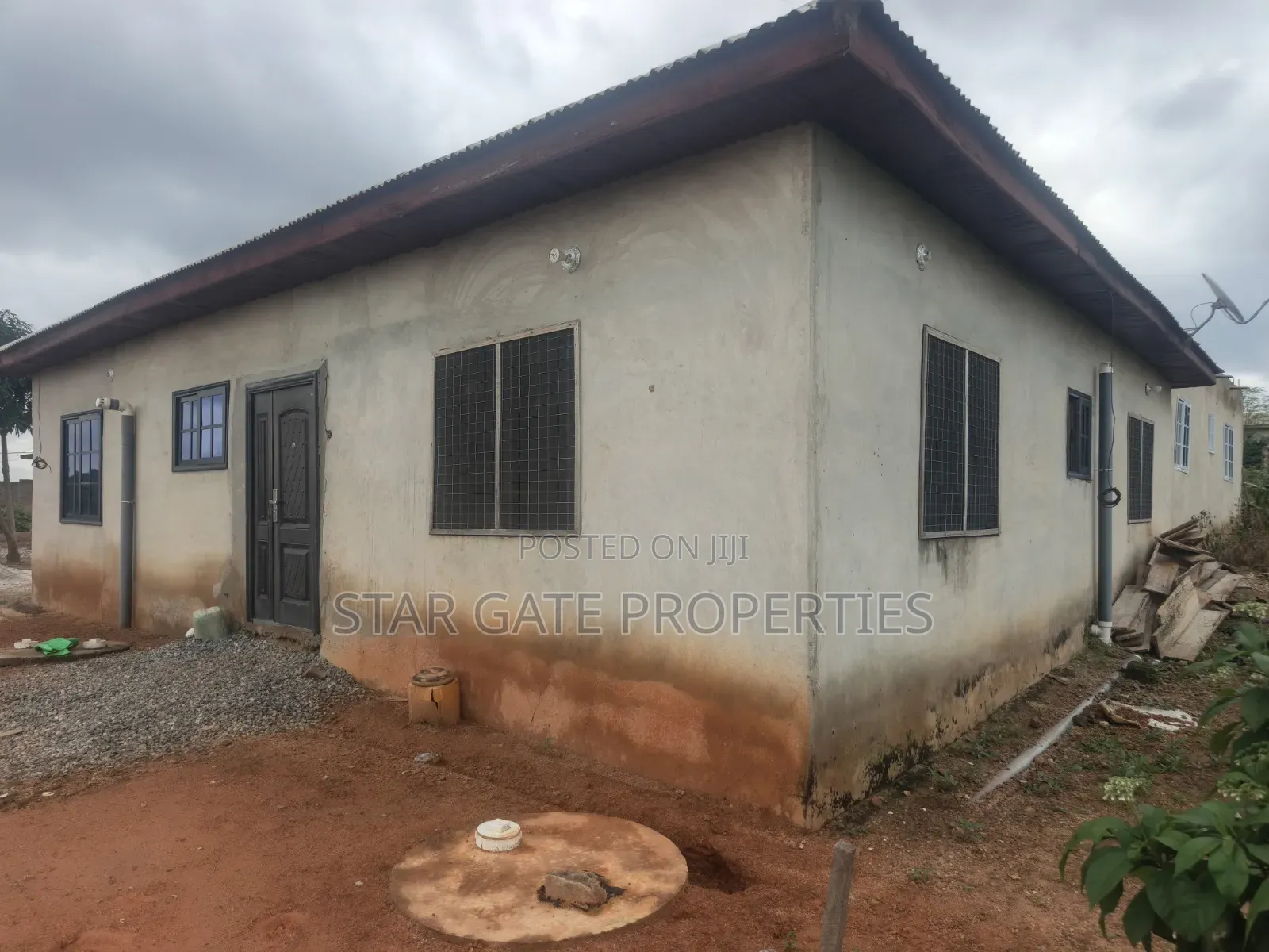 3bdrm House in Wadie Adwumakaase, Kumasi Metropolitan for sale