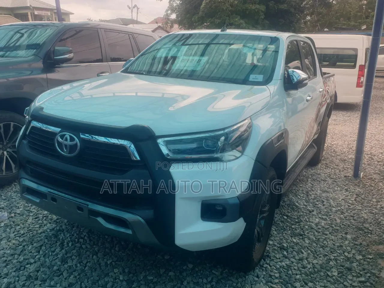 Toyota Hilux 2024 White