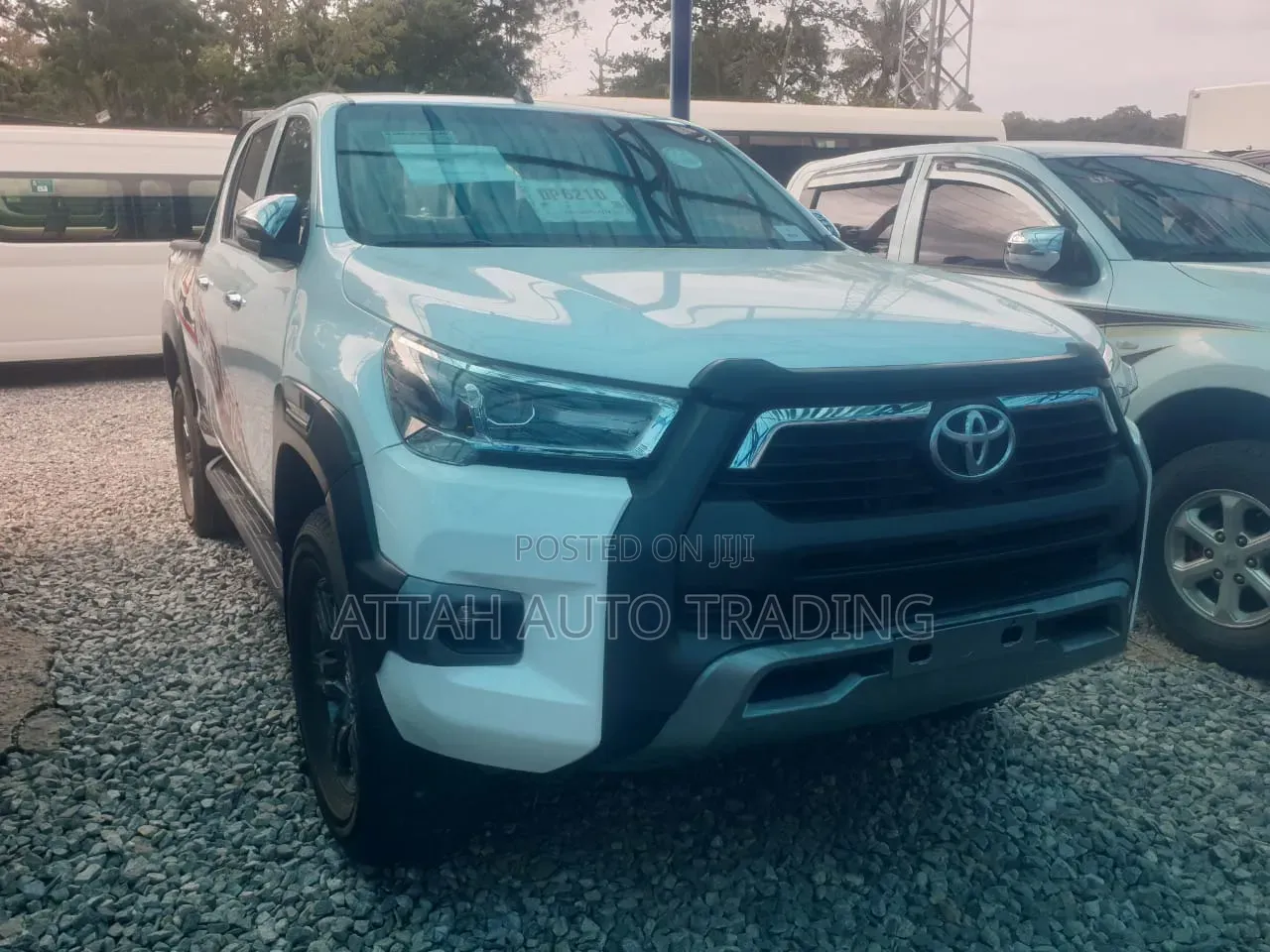 Toyota Hilux 2024 White