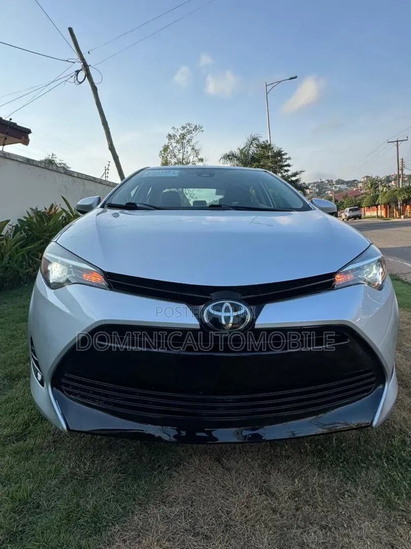 Toyota Corolla 2018 Silver