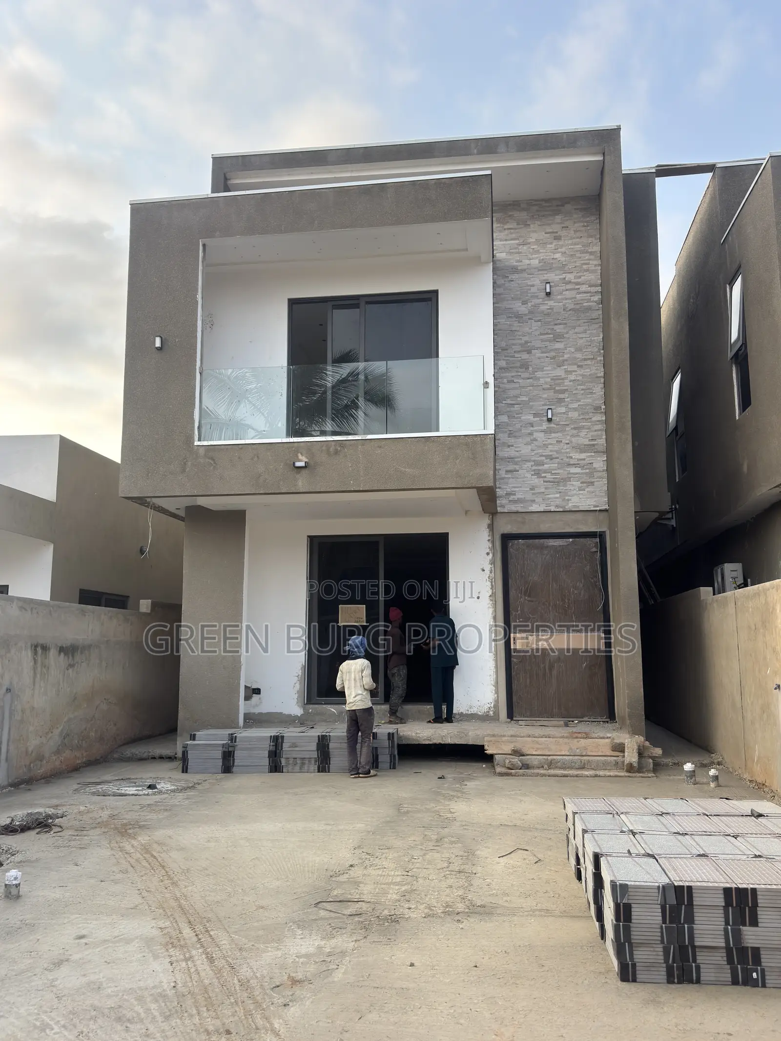 4bdrm House in Green, East Legon for sale