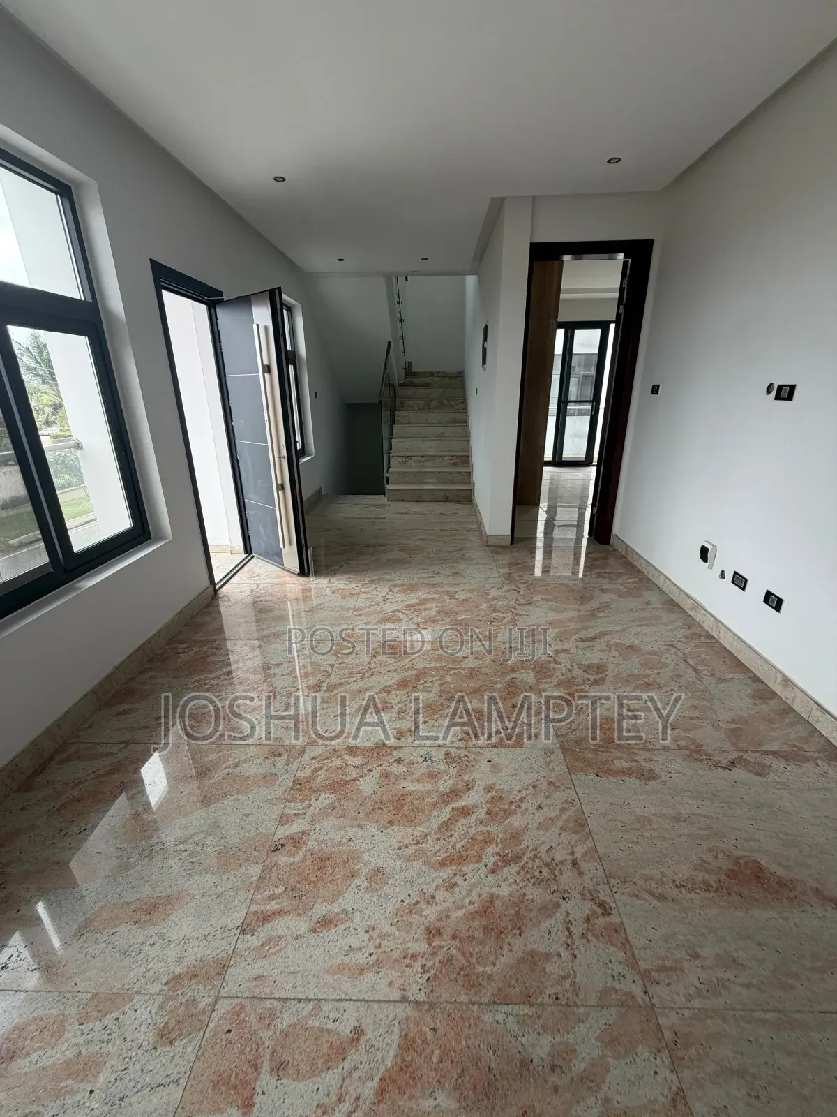 4bdrm House in East Legon A&C, A&C Mall Area for rent