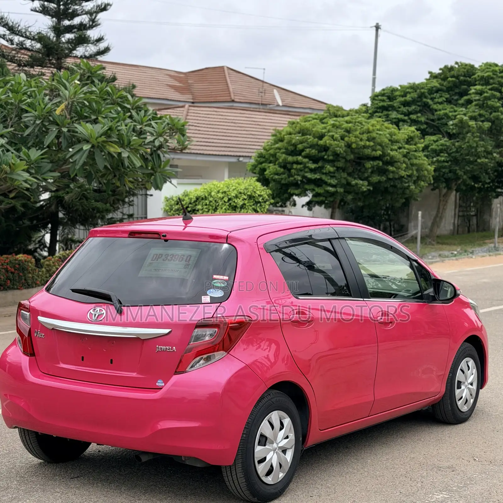 Toyota Vitz 1.3 FWD 5dr 2015 Pink
