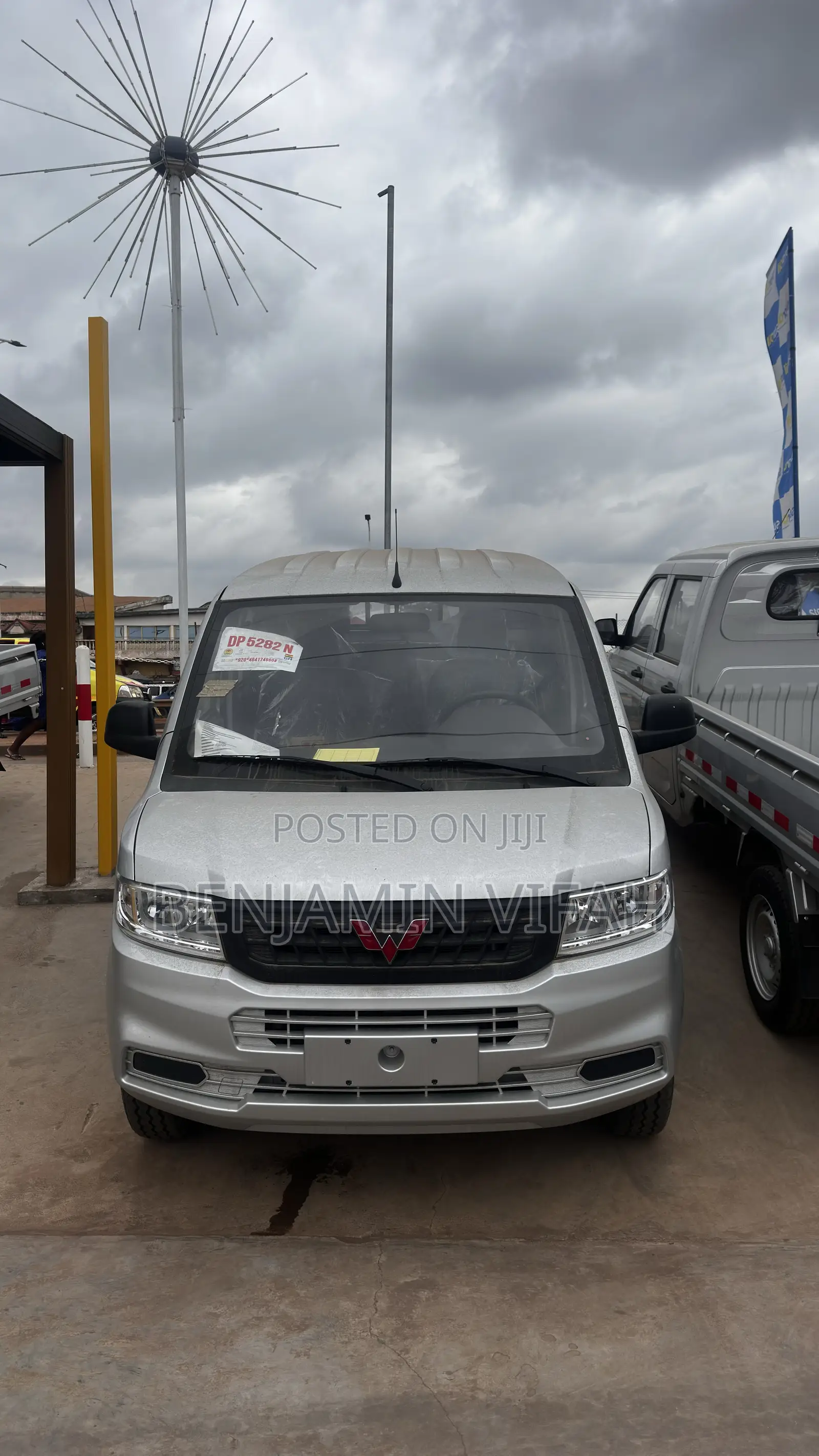 New Wuling Rongguang 2025 Silver