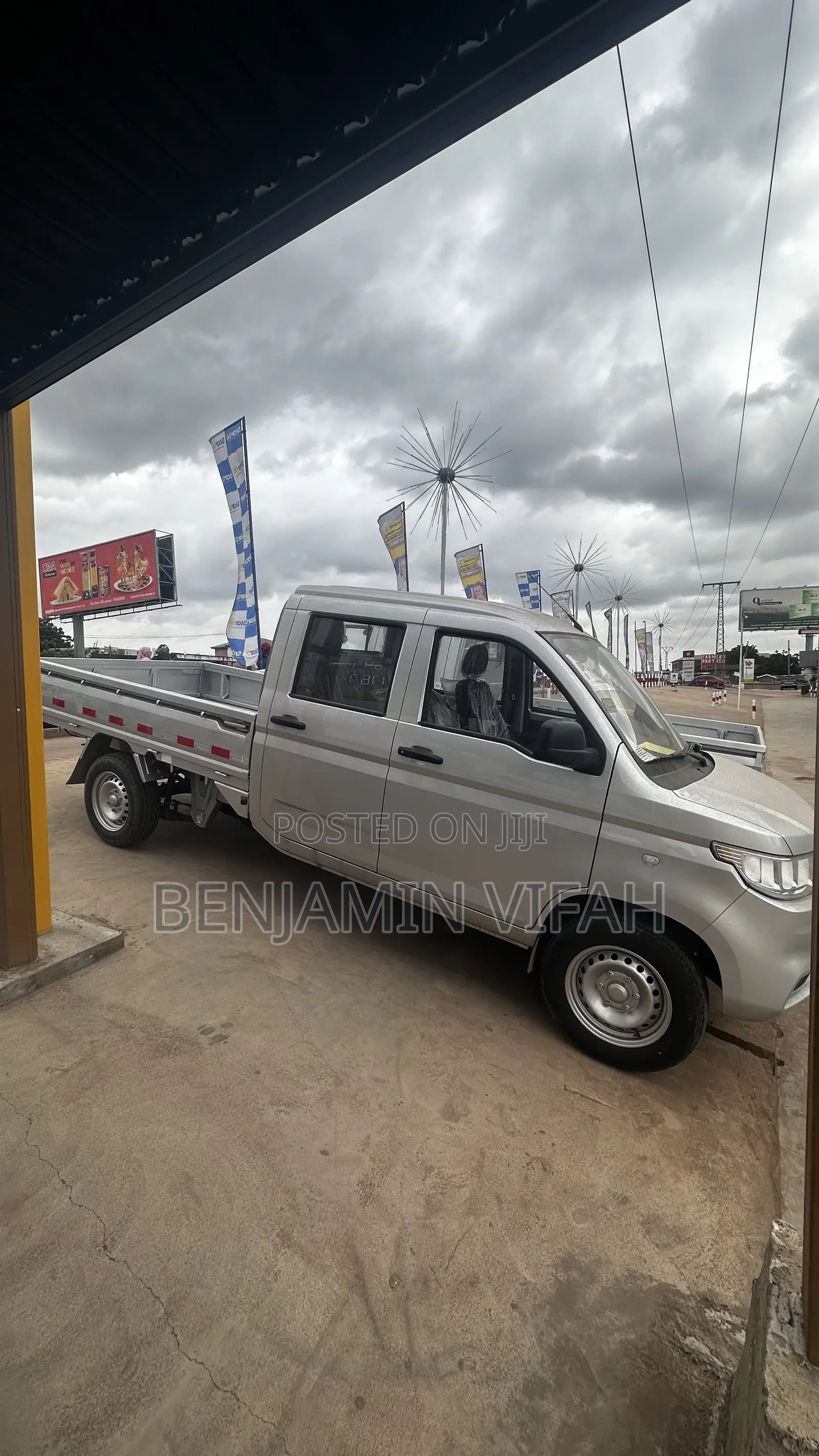New Wuling Rongguang 2025 Silver