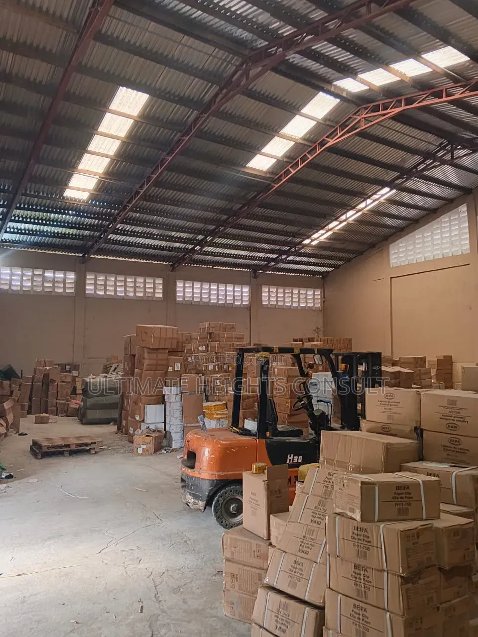 Warehouse 750 Square Meters for Rent at Achimota