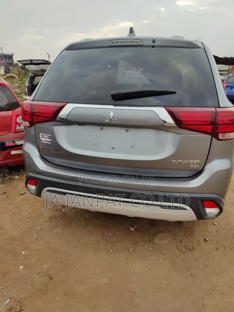 Mitsubishi Outlander Sport ES 2.0 2019 Gray