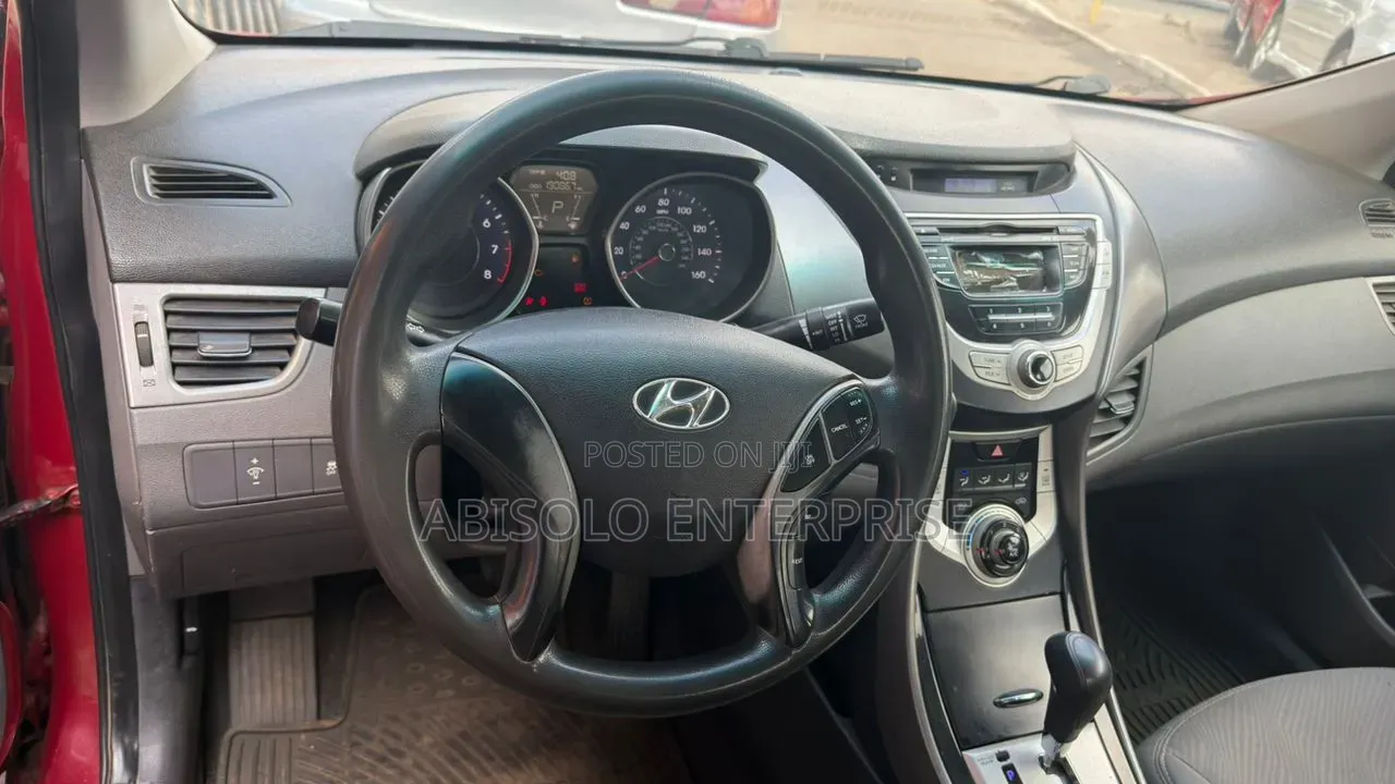 Hyundai Elantra 2013