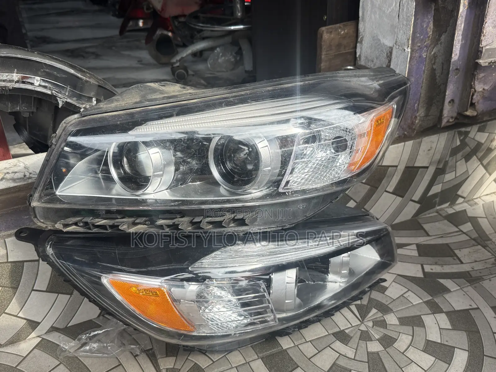 Kia Sorento 2017 Headlight Pair