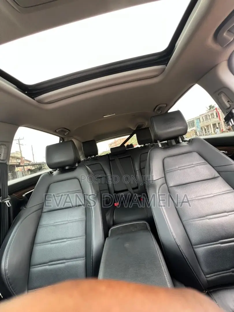 Honda CR-V Touring AWD 2018 White