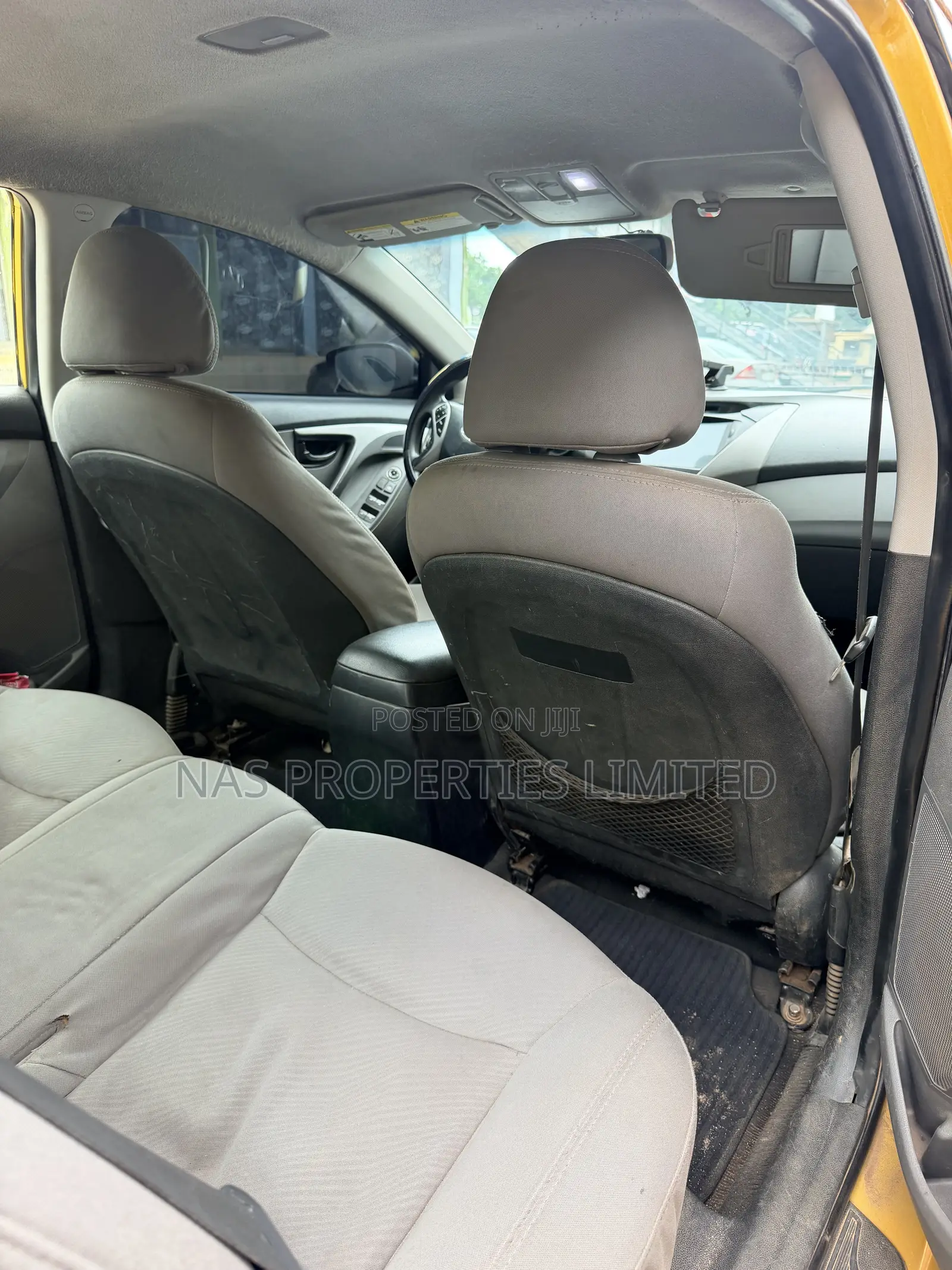 Hyundai Elantra GLS Sedan FWD (1.8L 4cyl 6A) 2013 Gold