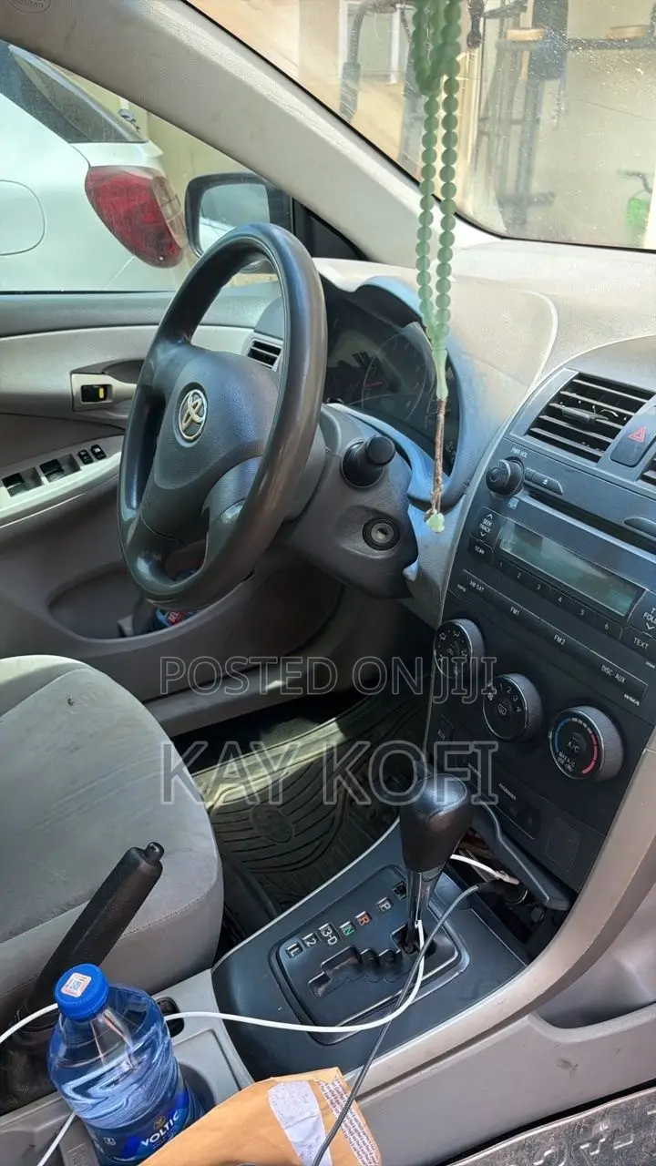 Toyota Corolla LE 4dr Sedan (1.8L 4cyl 4A) 2010 Red