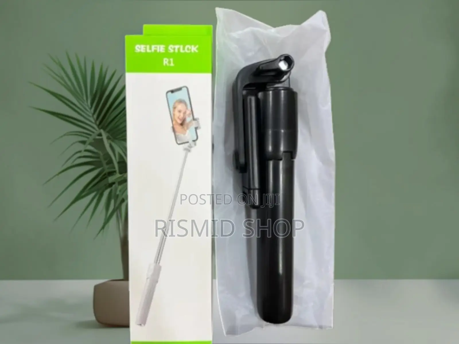 R1 Foldable Selfie Stick