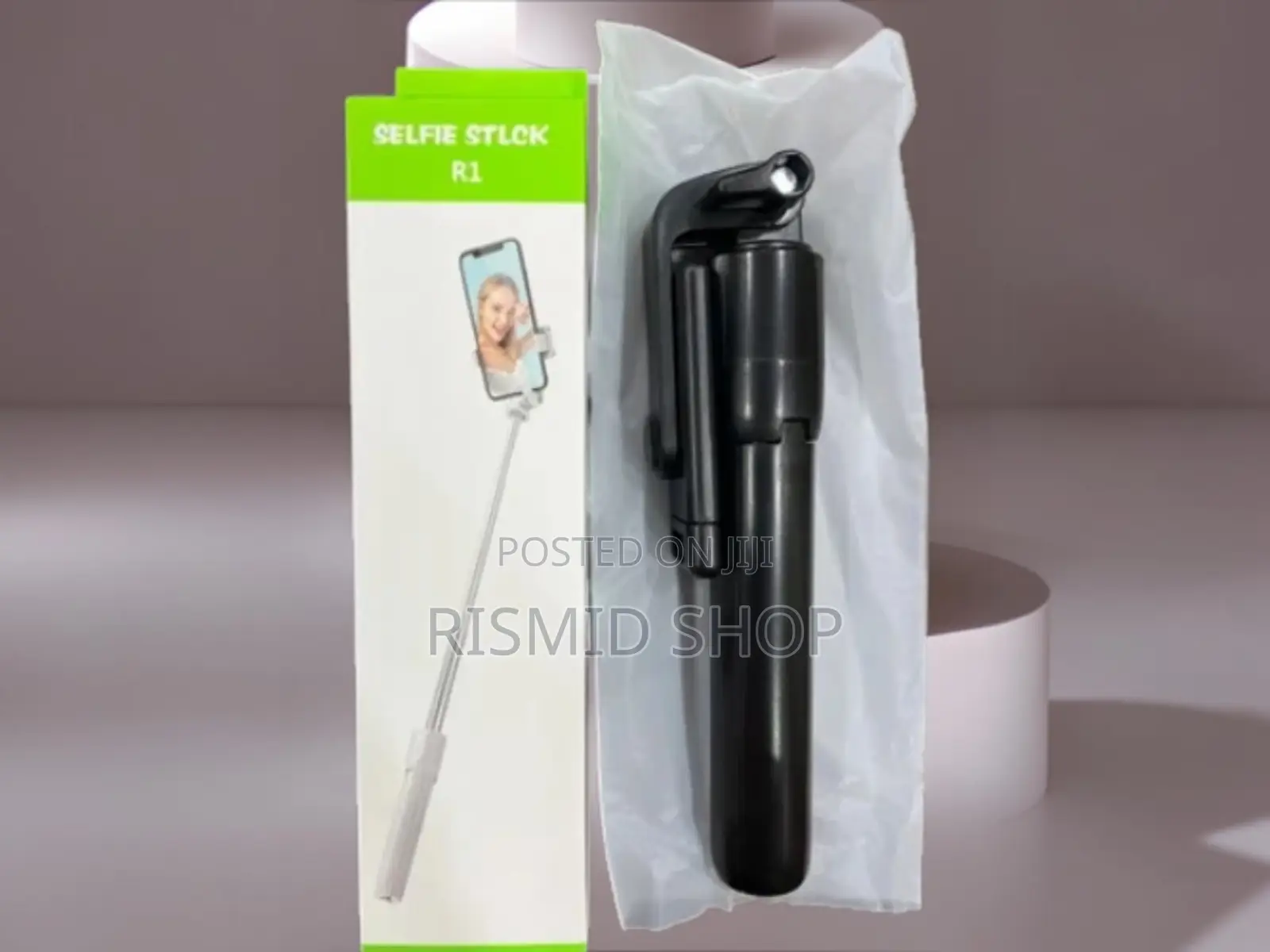 R1 Foldable Selfie Stick