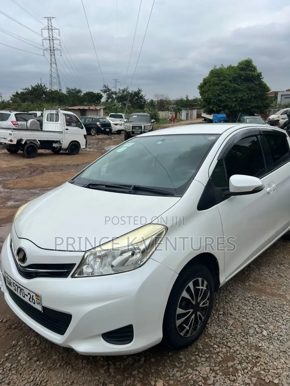 Toyota Vitz 2012 White
