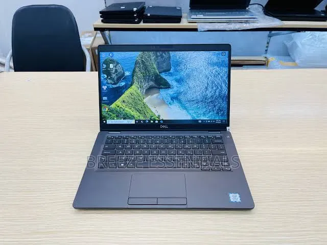Laptop Dell Latitude 5300 2-in-1 8GB Intel Core i5 SSD 256GB