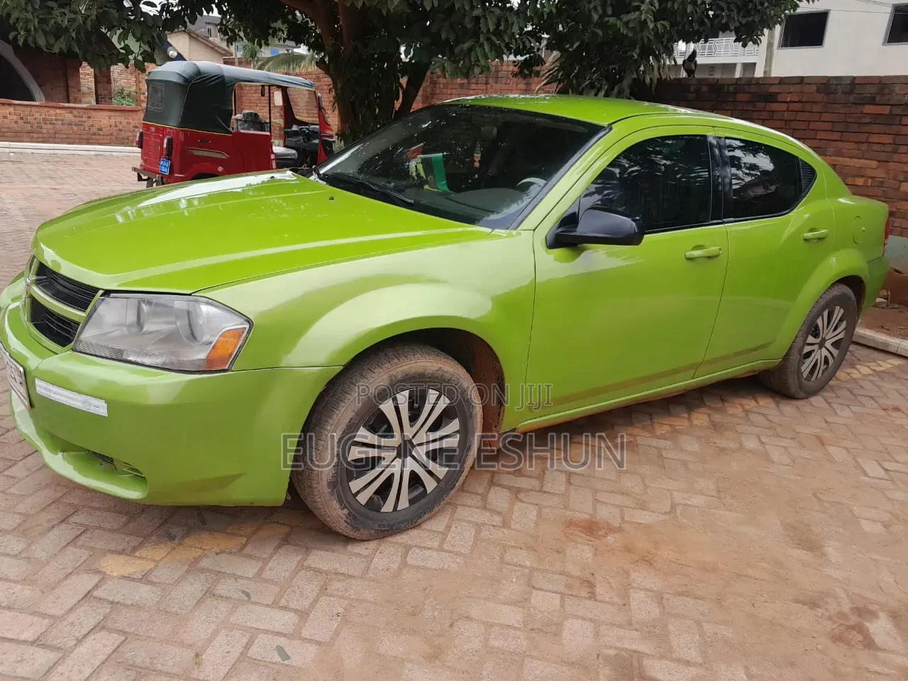Dodge Avenger 2010 Green