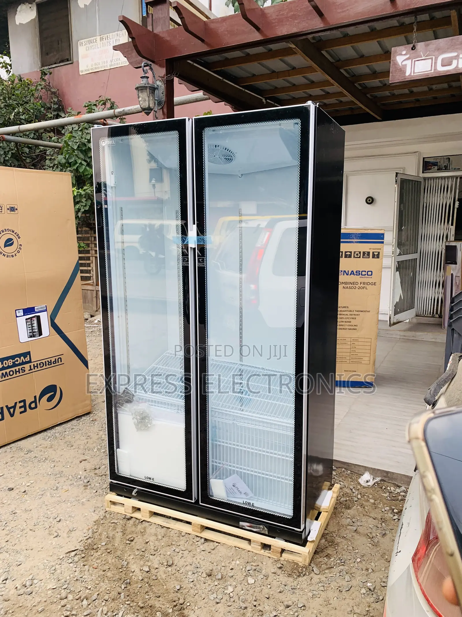 Place Your Order Pearl PVC-801-27AA 690L Double-Door Glass Display