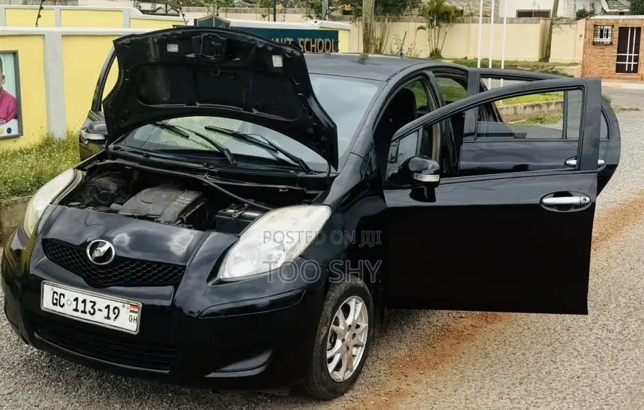 Toyota Vitz 2008 Black