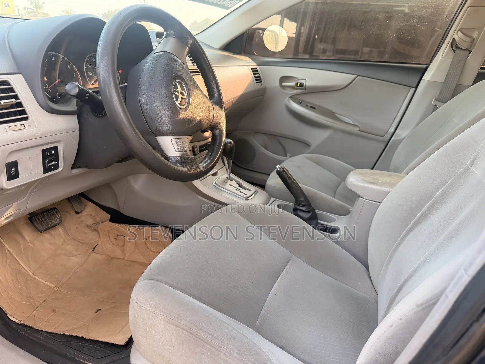Toyota Corolla L 4-Speed Automatic 2013 Blue