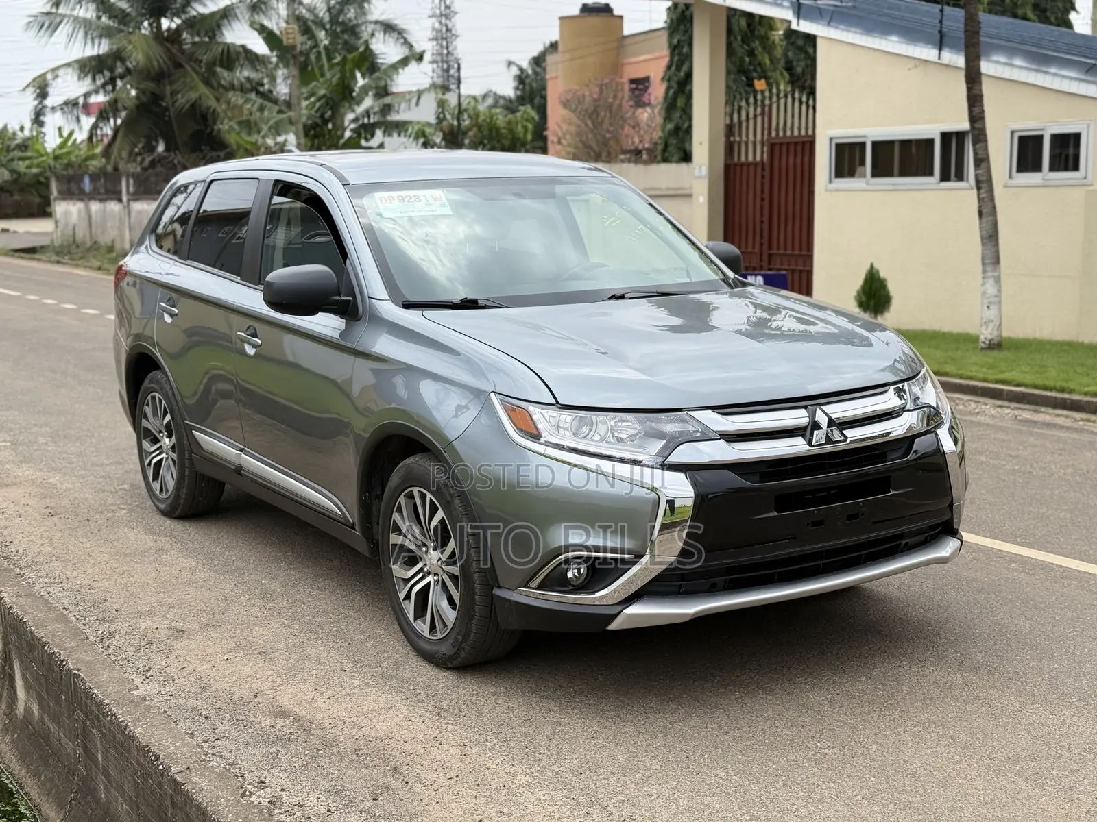 Mitsubishi Outlander ES AWC 2017 Silver