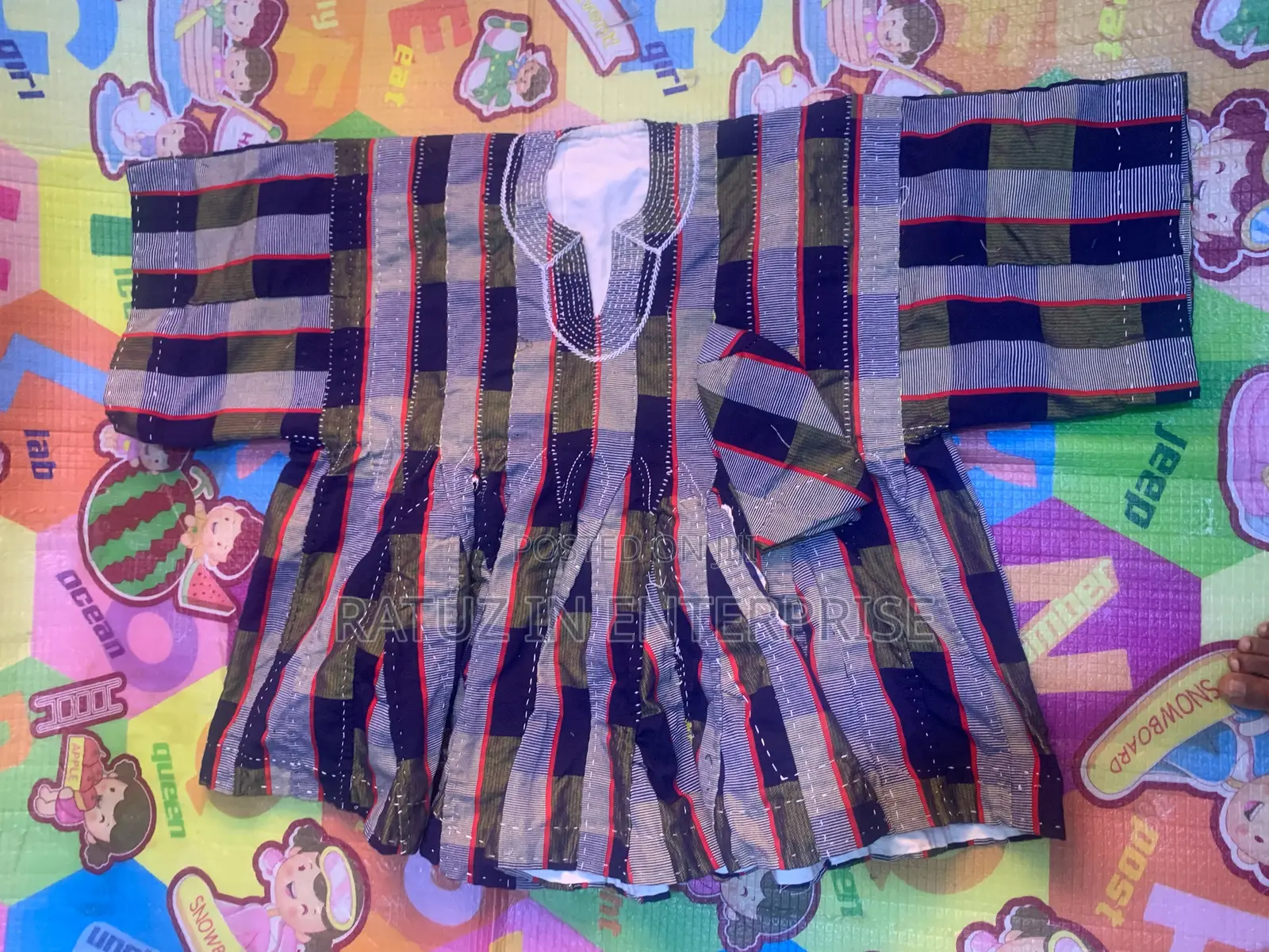 Medium Size Sleeved Smock