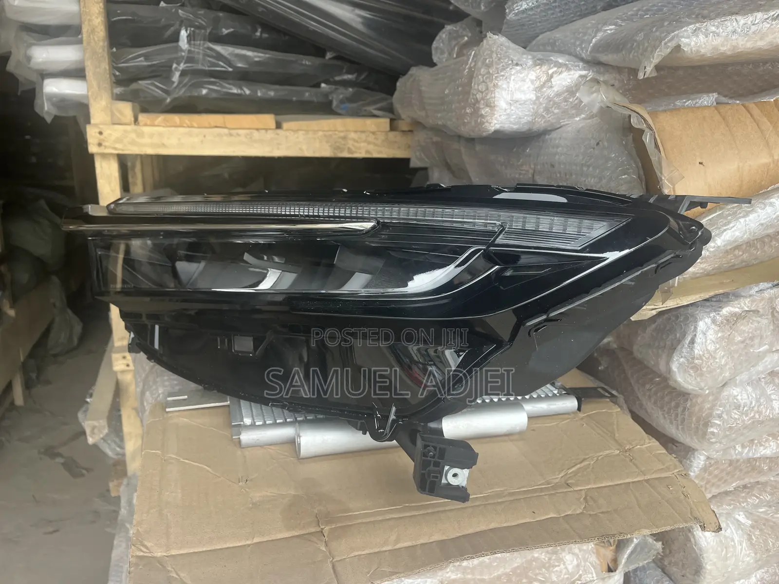 Honda CRV 2023 to 2025 Headlight LED.