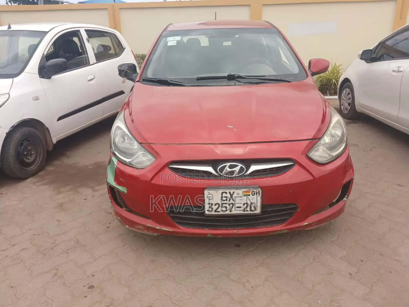 Hyundai Accent 2011 Red