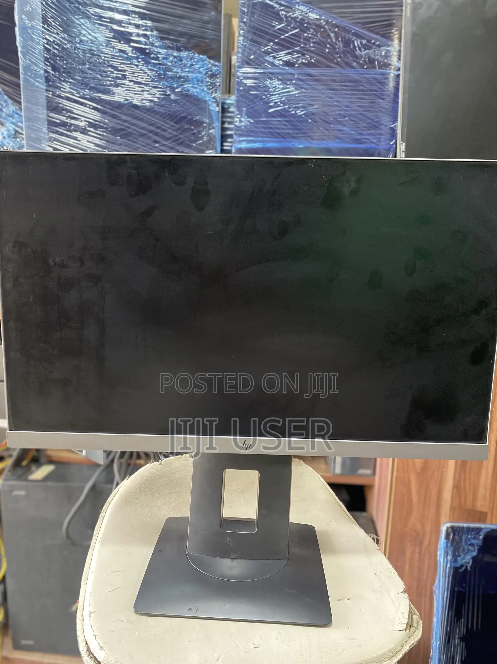 HP EliteDisplay E233 24-Inch Screen LED-Lit Monitor Silver