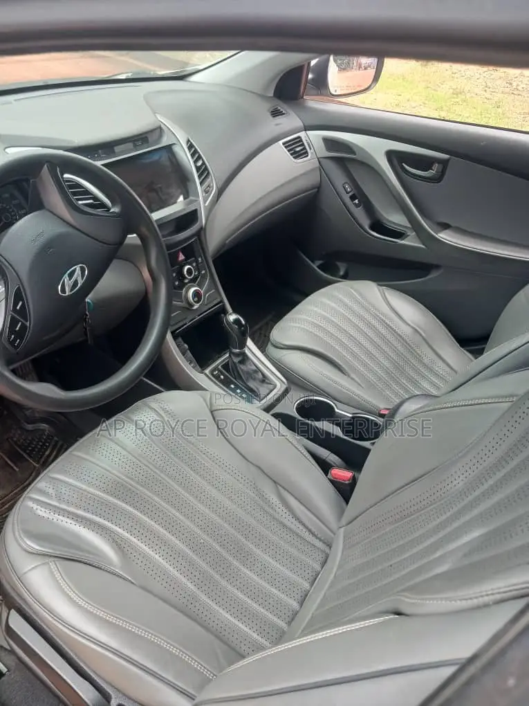 Hyundai Elantra SE Sedan FWD (1.8L 4cyl 6A) 2016 Silver